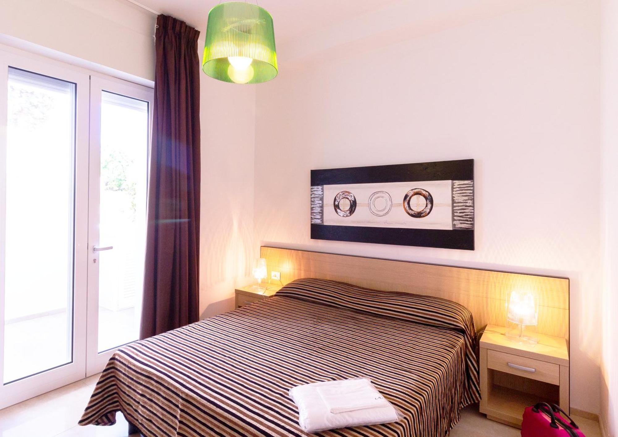 Iria Residence Torre dell'Orso Luaran gambar