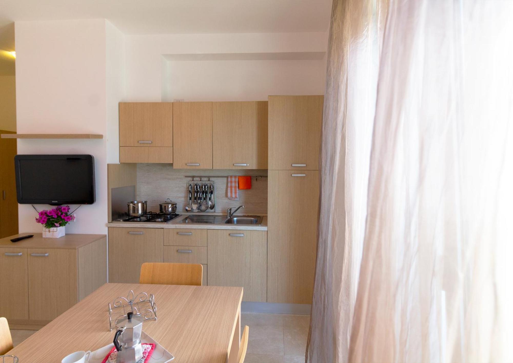 Iria Residence Torre dell'Orso Luaran gambar